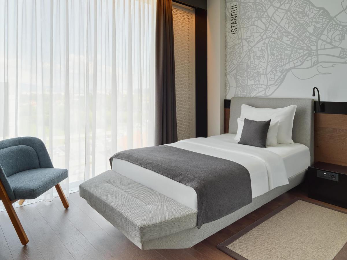 Hotel Moevenpick 4*